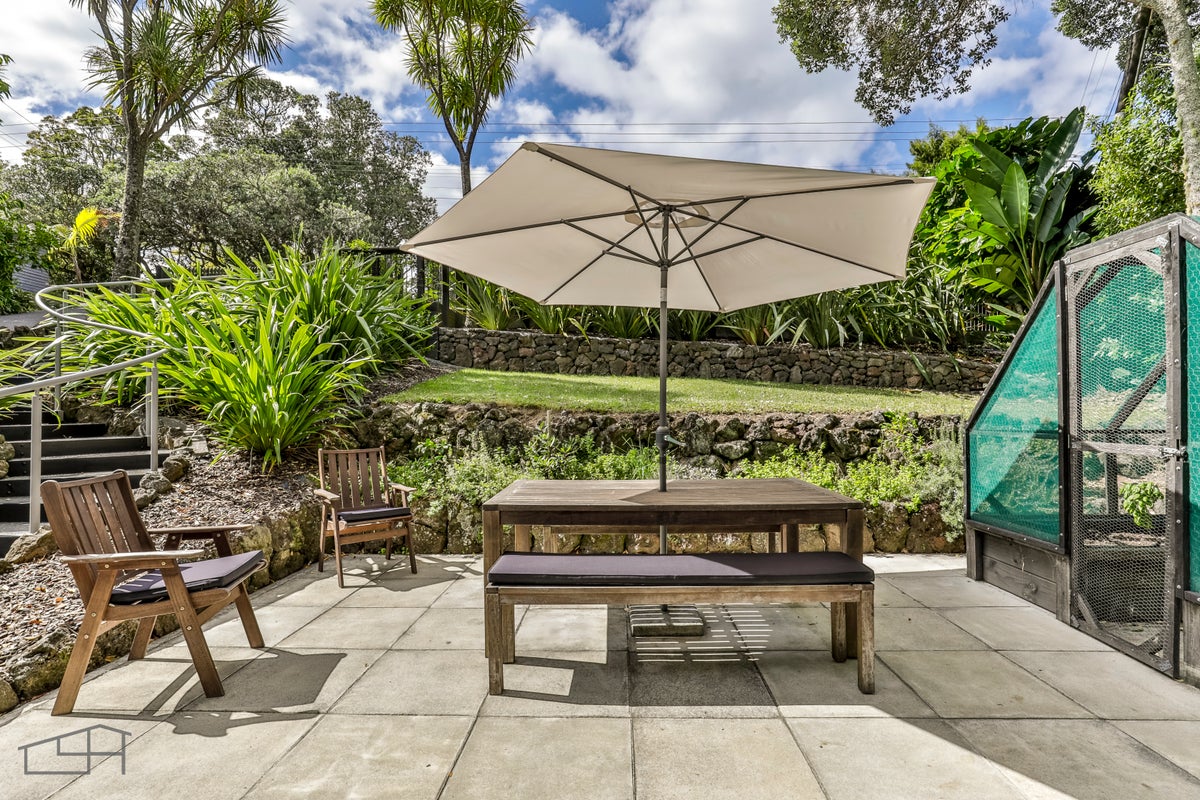 575 South Titirangi Road, Titirangi, Auckland - Carousel 2
