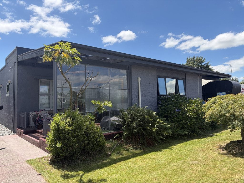 4 McDonald Street, Netherby, Ashburton - Carousel 1