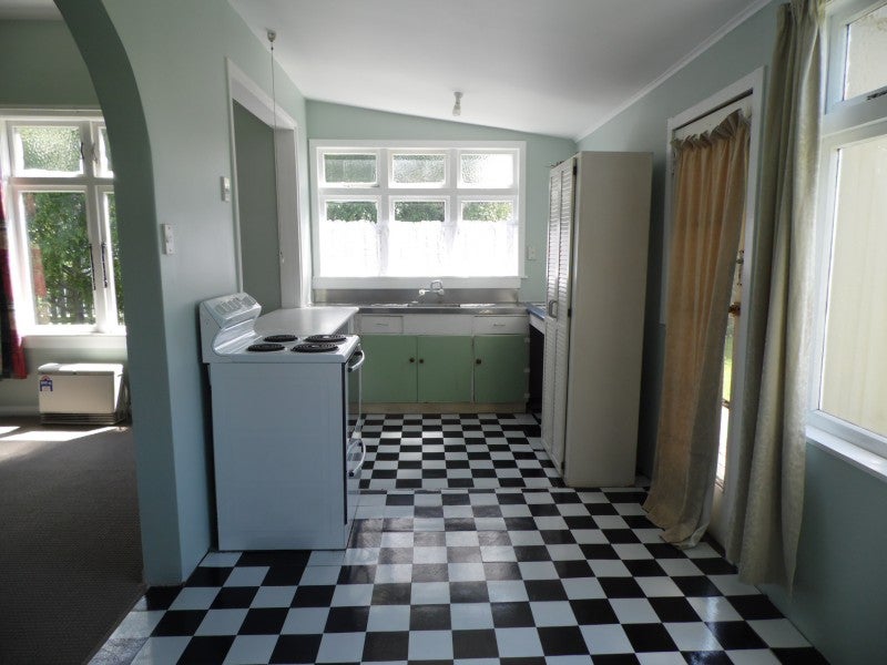 25 Johnston Street, Foxton, Foxton - Carousel 2