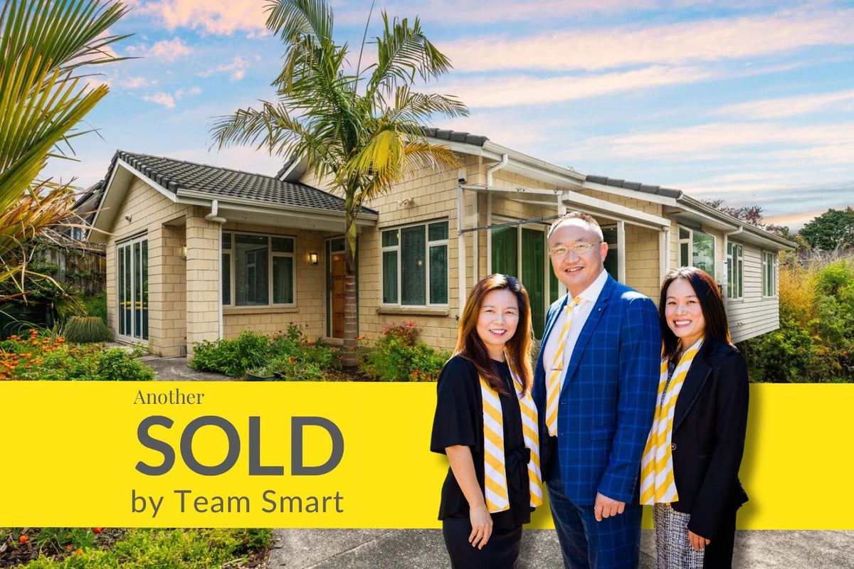 12B Wattle Street, New Lynn, Auckland - Carousel 1
