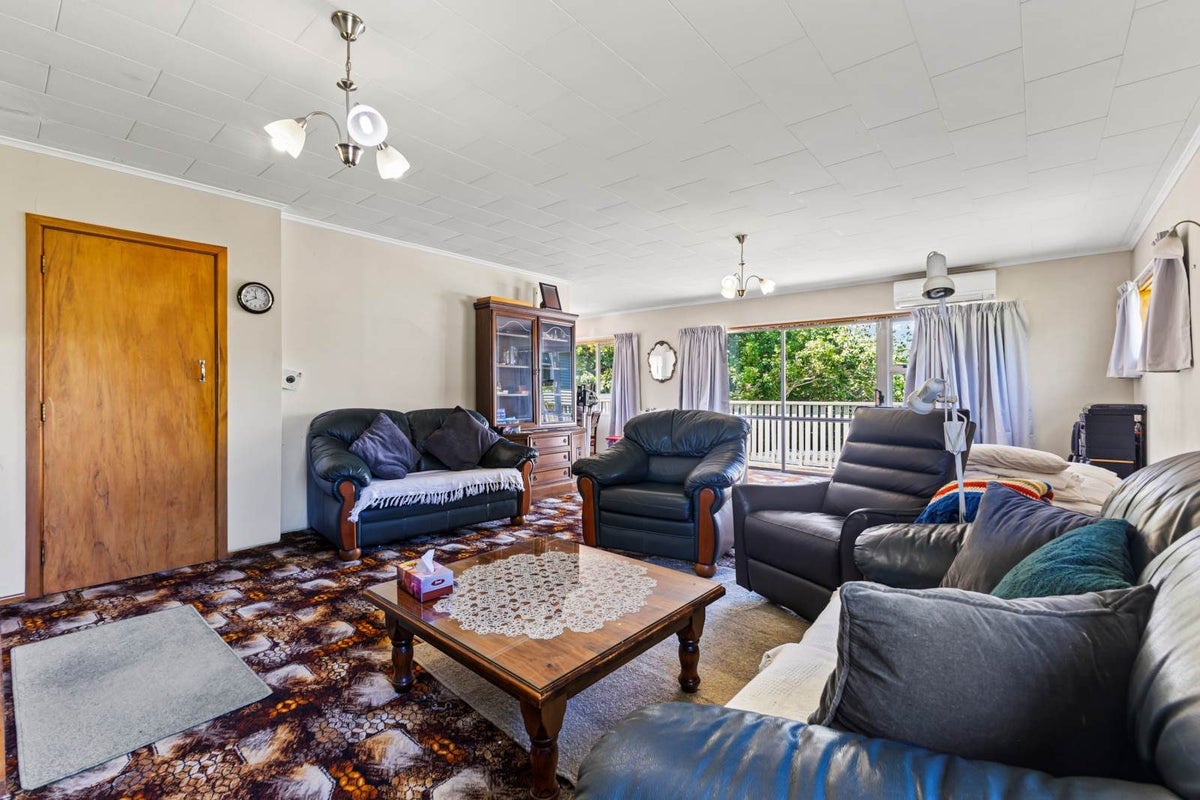 24 Hyde Street, Manurewa East, Auckland - Carousel 2