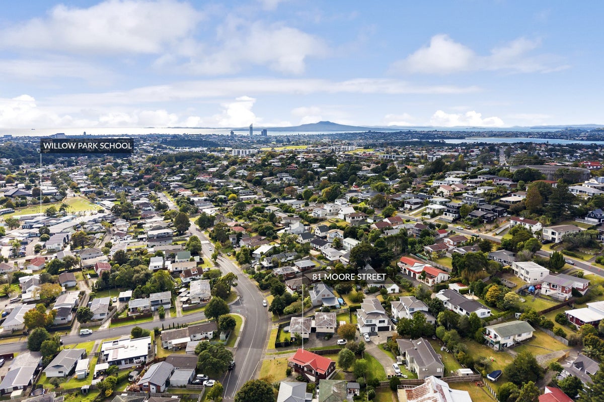 81 Moore Street, Hillcrest, Auckland - Carousel 17