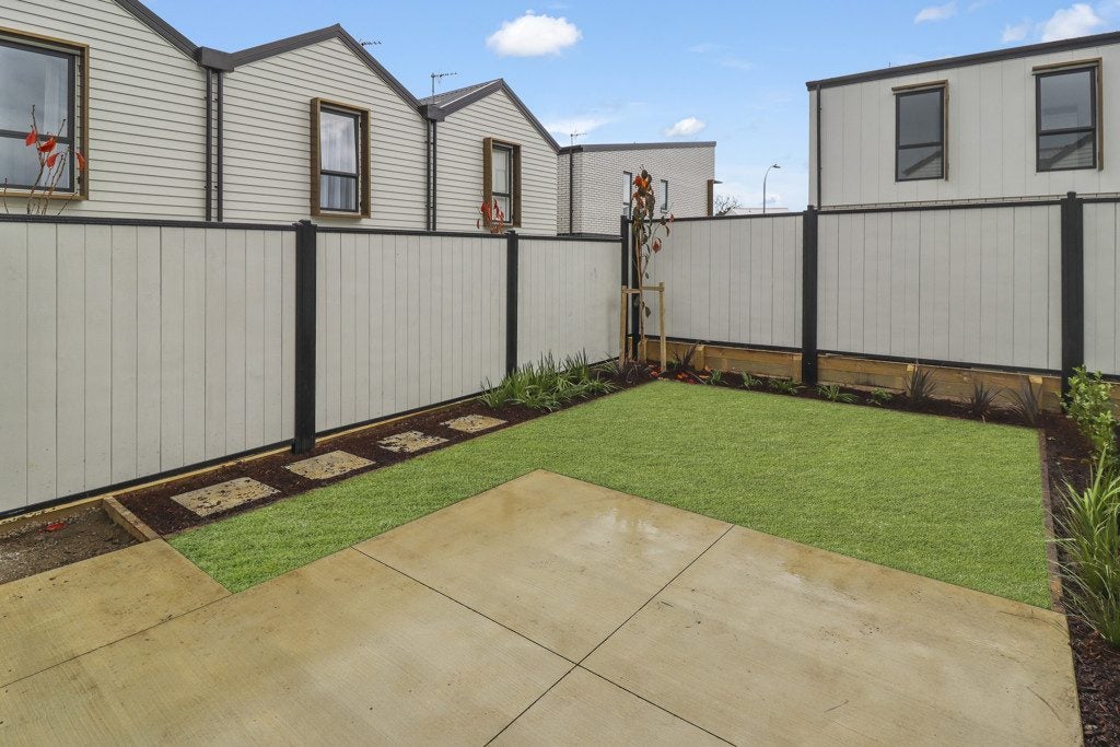 15 Ara Kataraina, Mangere, Auckland - Carousel 9