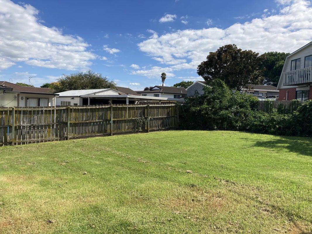 5 Bellville Drive, Clendon Park, Auckland - Carousel 8
