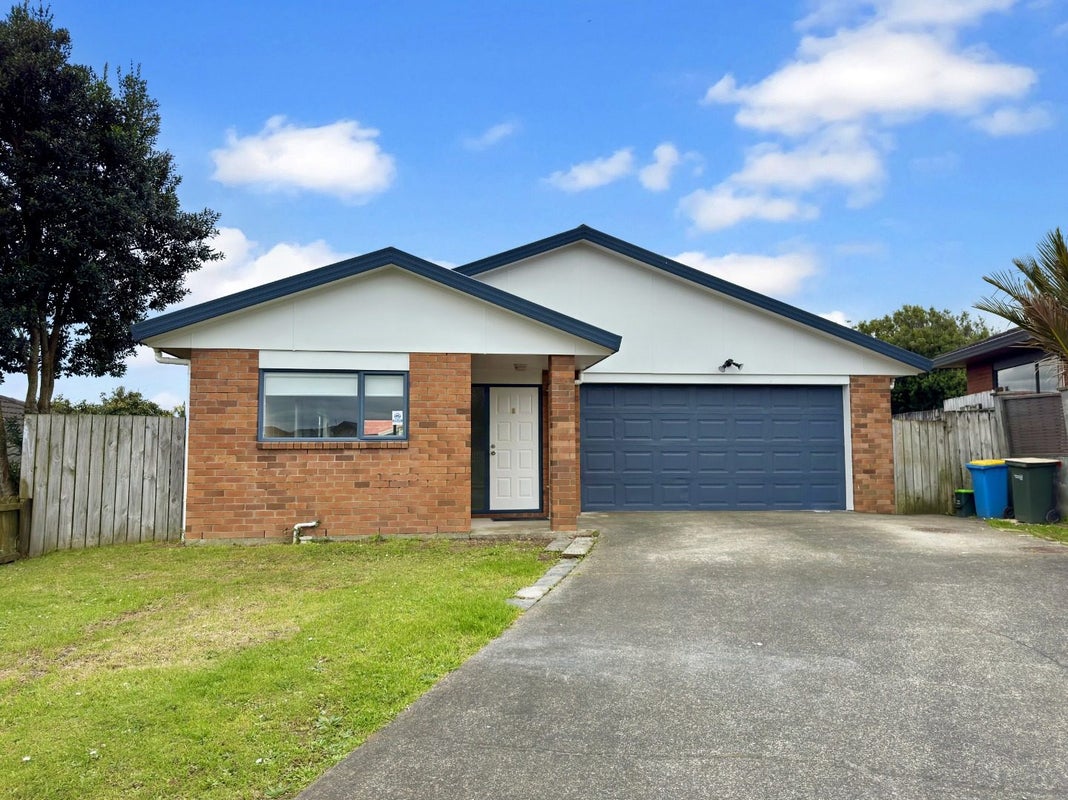 76 Pitt Avenue, Clendon Park, Auckland - Carousel 1