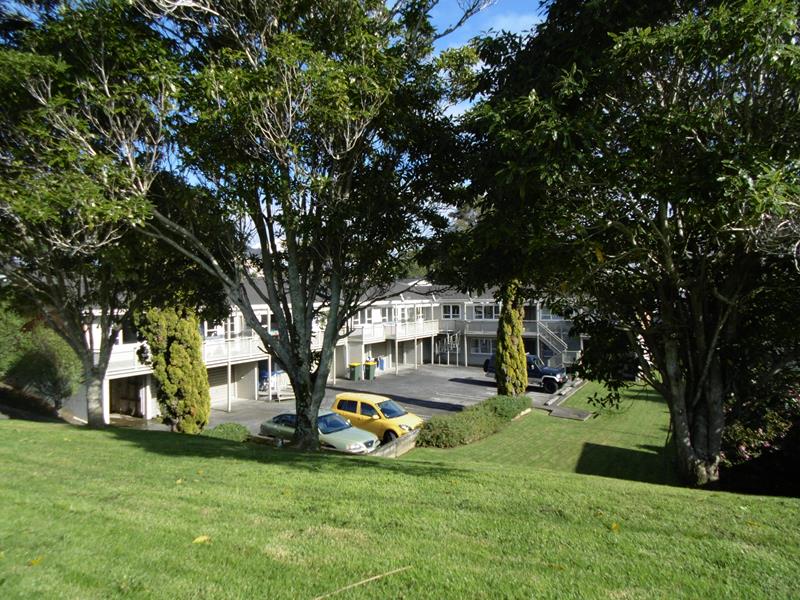 3/170 Queen Street, Northcote Point, Auckland - Carousel 1
