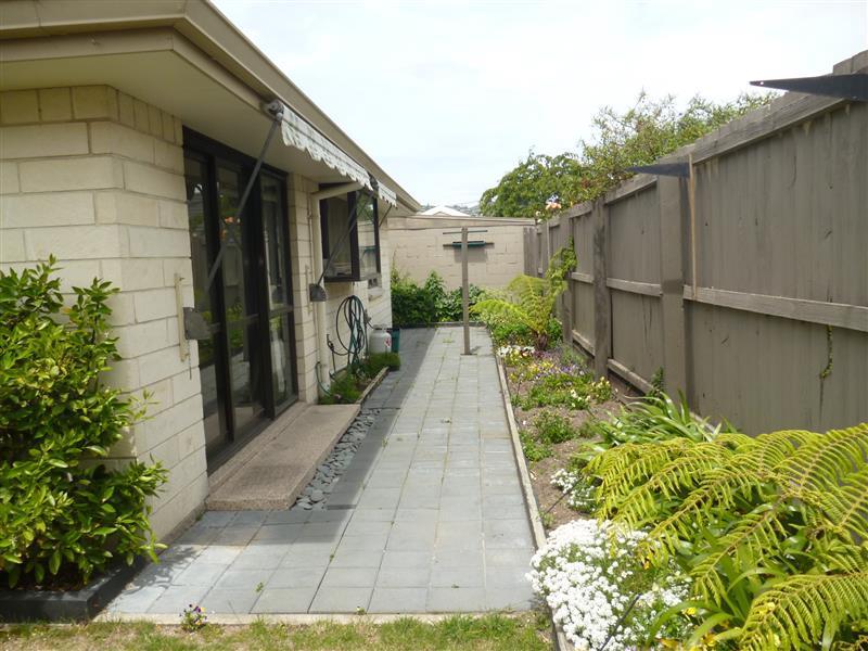 2/213 Colombo Street, Sydenham, Christchurch - Carousel 1