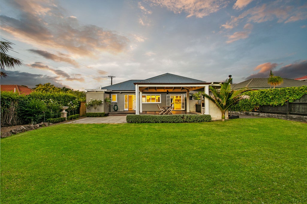 5 Boyd Avenue, Mangere Bridge, Auckland - Carousel 2