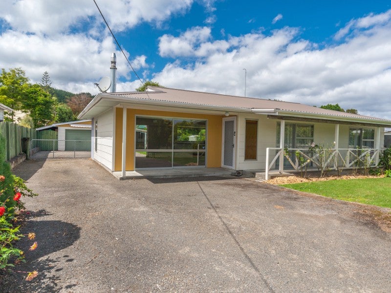 53 Honi Taipua Street, Manakau, Levin - Carousel 1