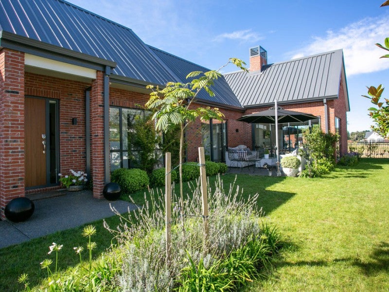 43 Pengover Avenue, Leamington, Cambridge - Carousel 1