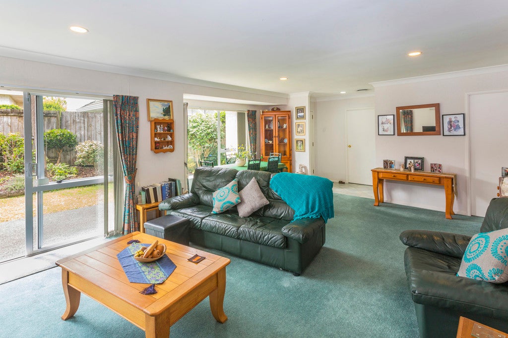 2/31 Nicholas Road, Somerville, Manukau - Carousel 2