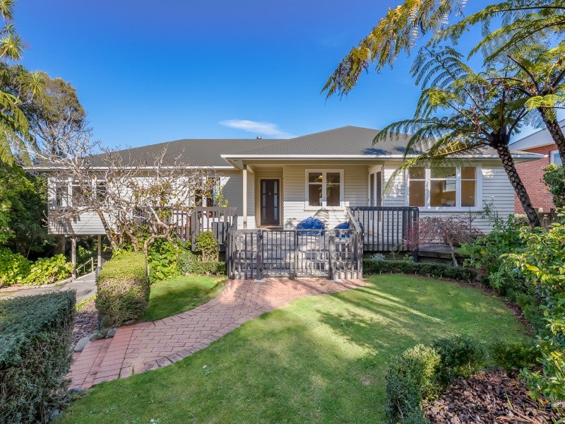 35 Belmont Terrace, Belmont, Lower Hutt - Carousel 1