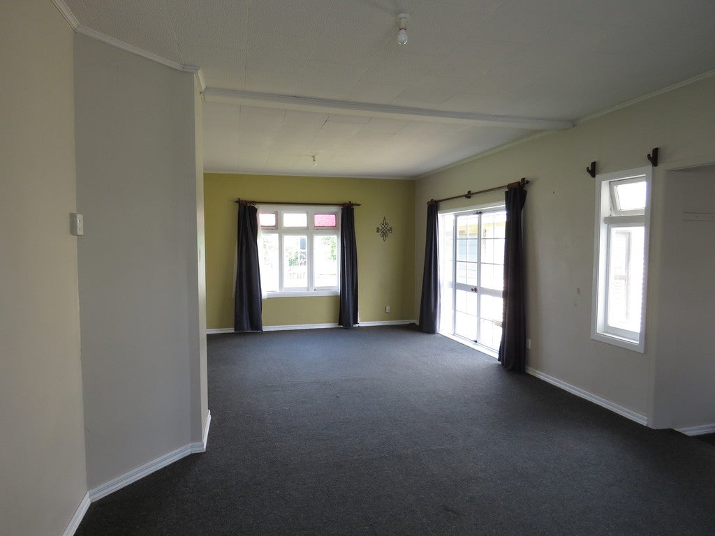 4 Rainsford Street, Moturoa, New Plymouth - Carousel 2