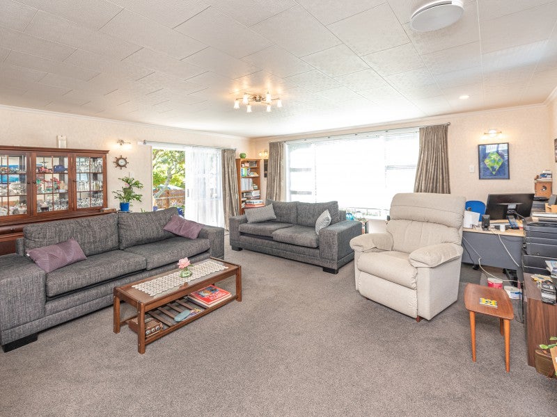 37 Lewis Avenue, Aramoho, Whanganui - Carousel 2
