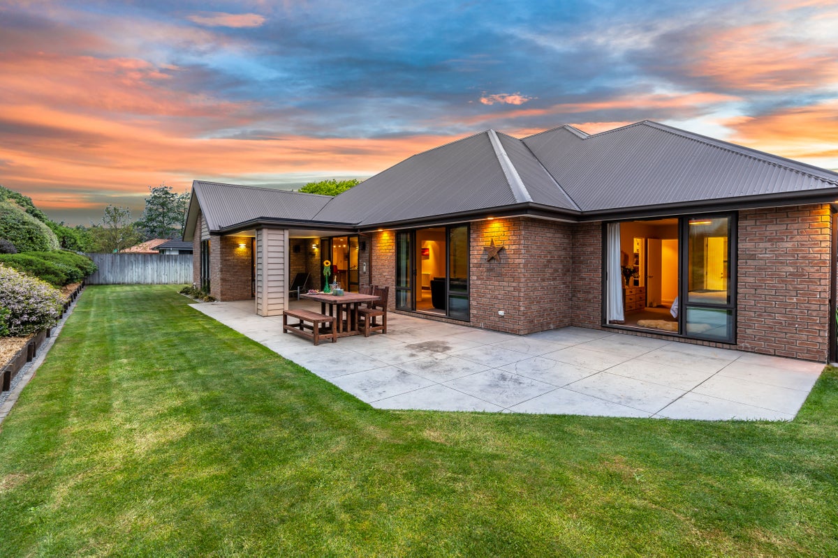 6 Haughey Drive, Mairehau, Christchurch - Carousel 1