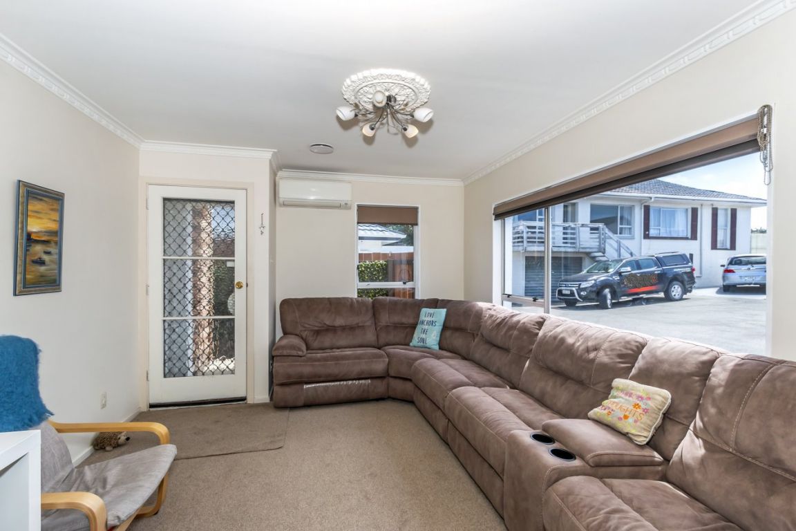 2/6 Lonsdale Street, New Brighton, Christchurch - Carousel 2
