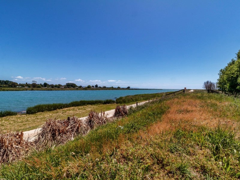 17 Old Ferry RD, Clive, Hastings - Carousel 2