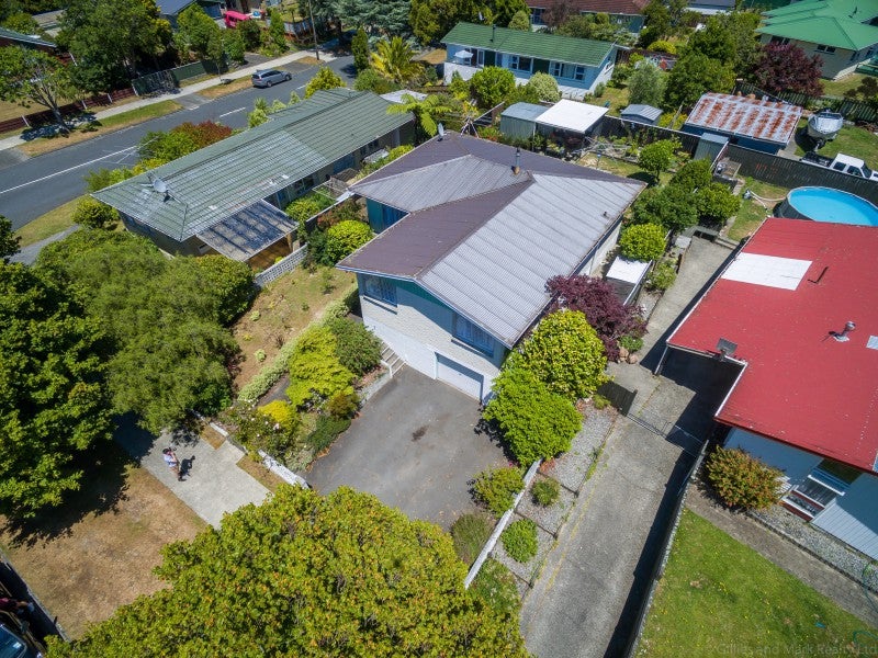 3 Monterey Place, Totara Park, Upper Hutt - Carousel 1