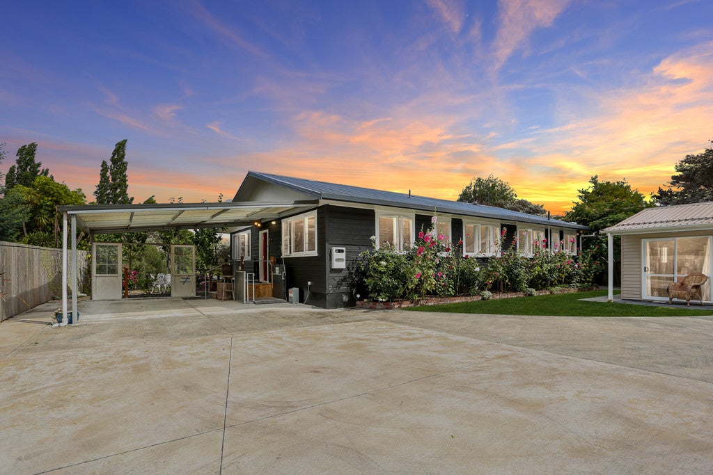 77 Riverside Road, Whataupoko, Gisborne - Carousel 1