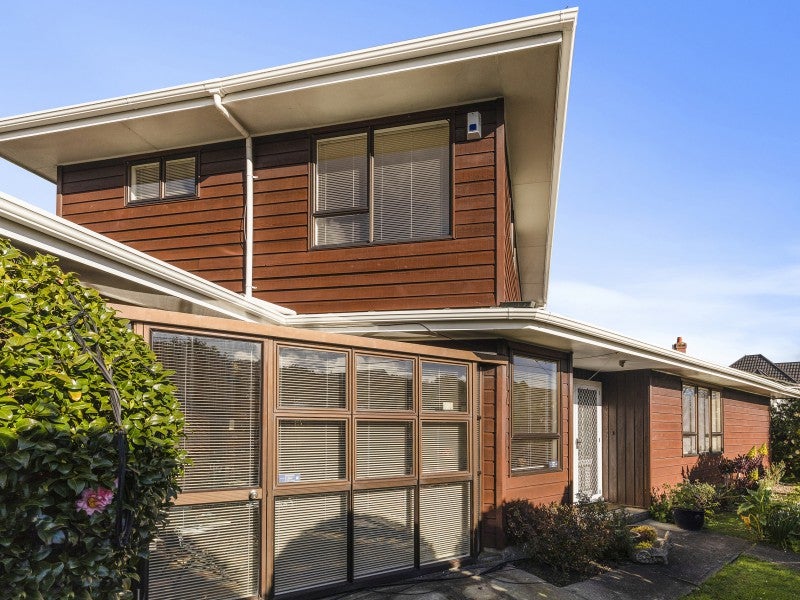 2/106 Kings Crescent, Hutt Central, Lower Hutt - Carousel 19
