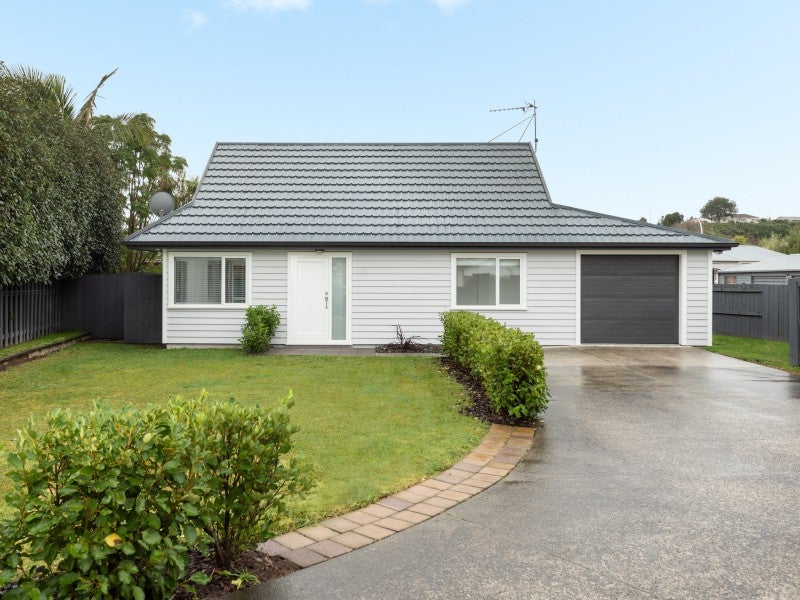 5A Aaron Place, Brookfield, Tauranga - Carousel 1
