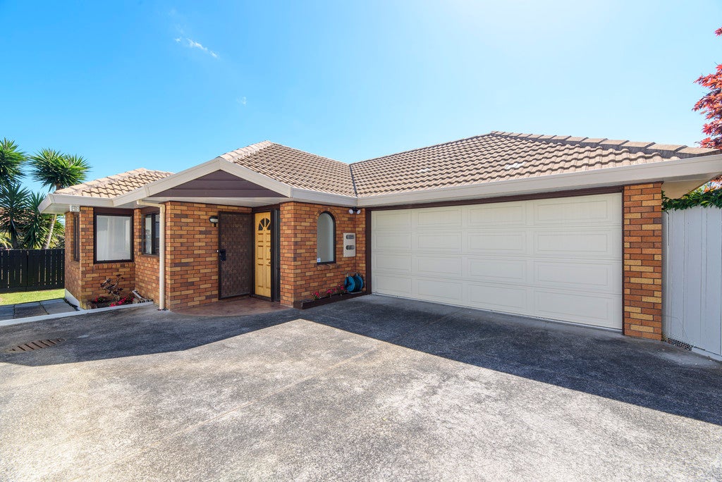 11B Bolton Street, Blockhouse Bay, Auckland - Carousel 1