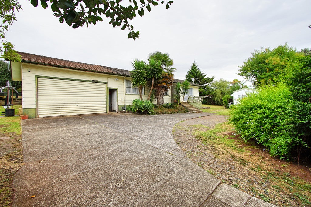 15 Mack Place, Red Hill, Papakura - Carousel 1