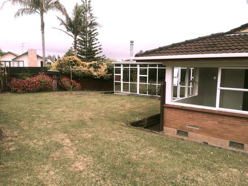 7 Mander Place, Bucklands Beach, Auckland - Carousel 2