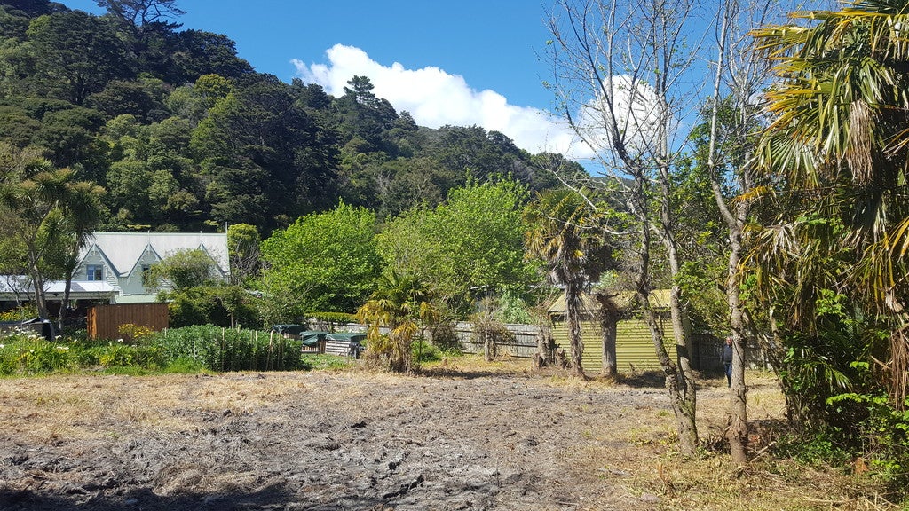 18 WHIORAU Grove, LOWRY BAY, Lower Hutt - Carousel 8