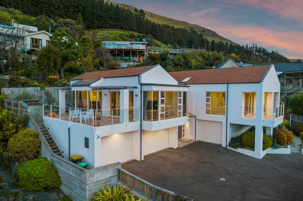 9 Evans Pass Road, Sumner, Christchurch - Carousel 2