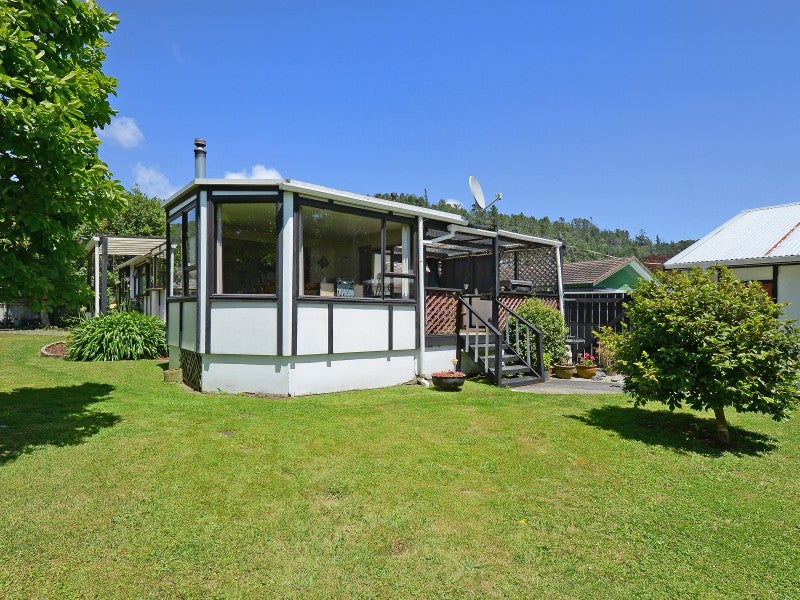 2/420 Stokes Valley Road, Stokes Valley, Lower Hutt - Carousel 22