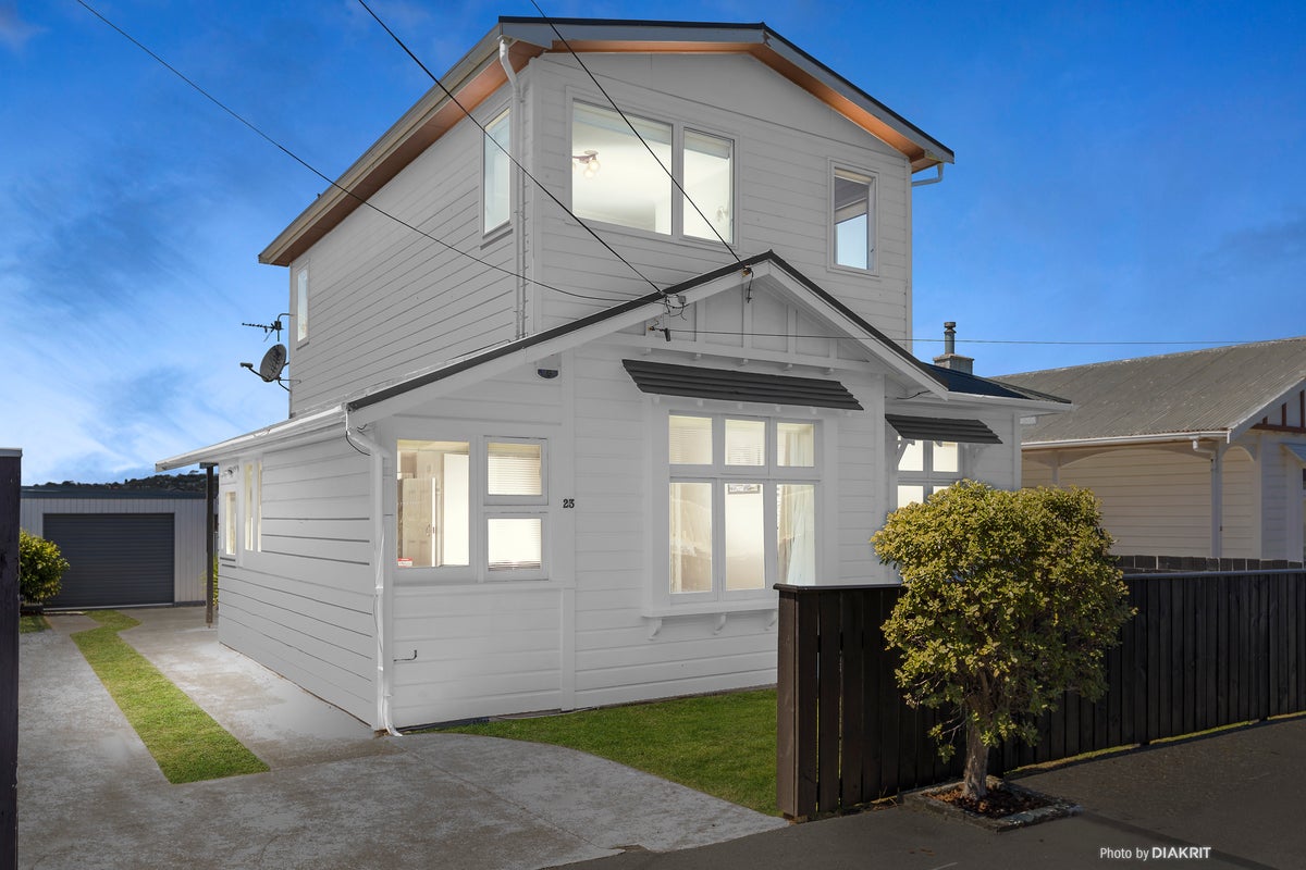 23 Freyberg Street, Lyall Bay, Wellington - Carousel 1