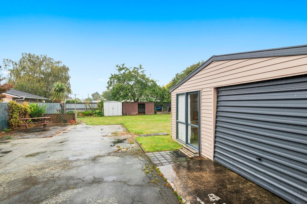 15 Tuckers Road, Redwood, Christchurch - Carousel 2