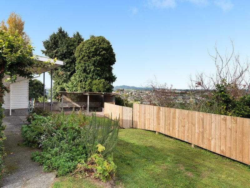 25 Slade Street, Greerton, Tauranga - Carousel 17