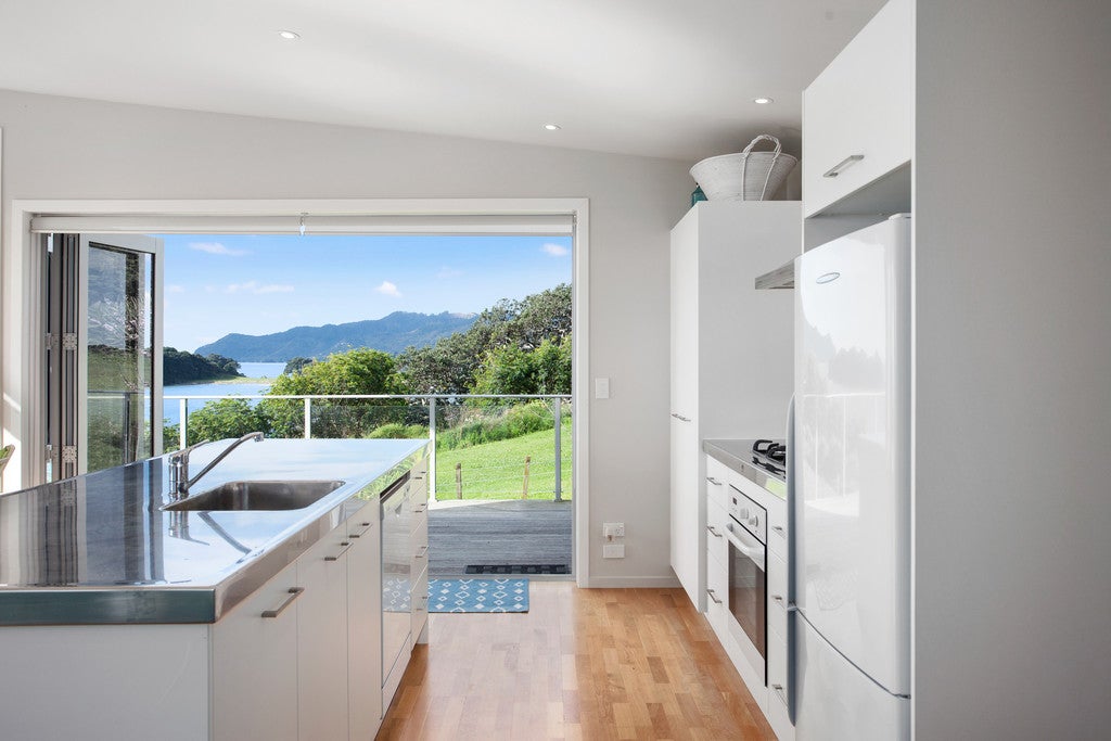 6925B S HWAY 35, Te Kaha - Carousel 26