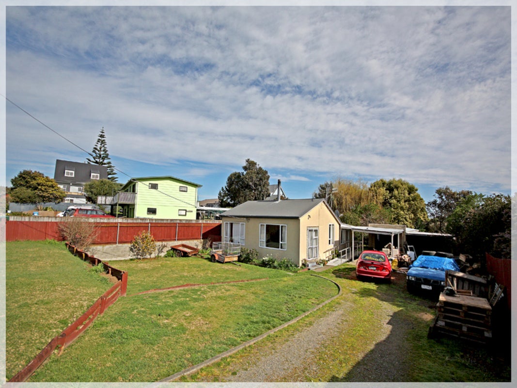 13 Robbie Street, Foxton Beach, Foxton - Carousel 2