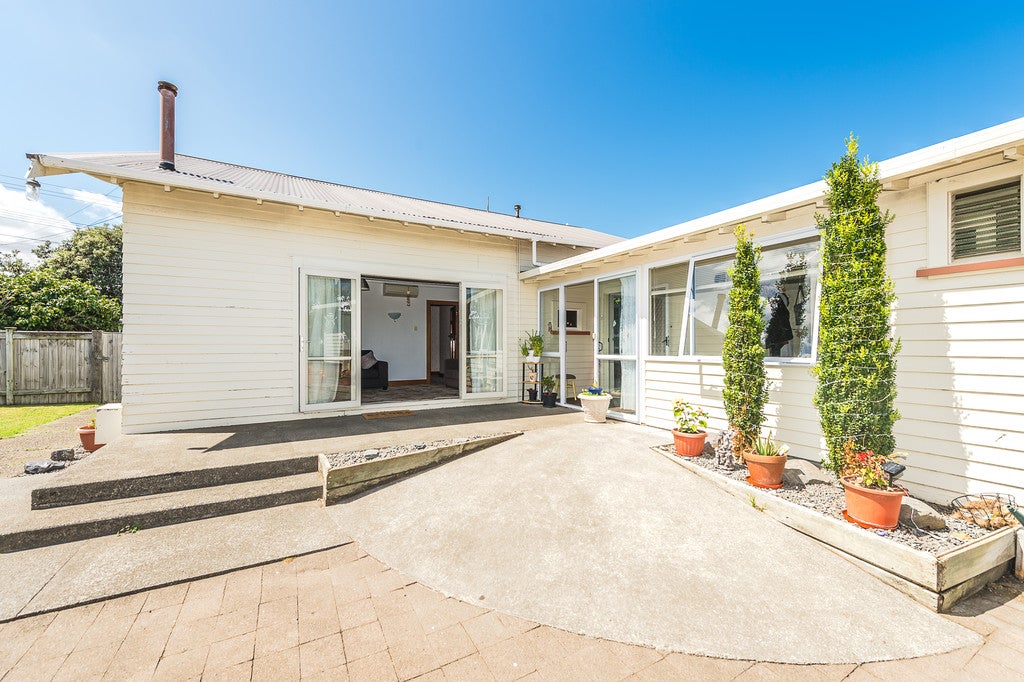 15 Moore Avenue, Tawhero, Whanganui - Carousel 2