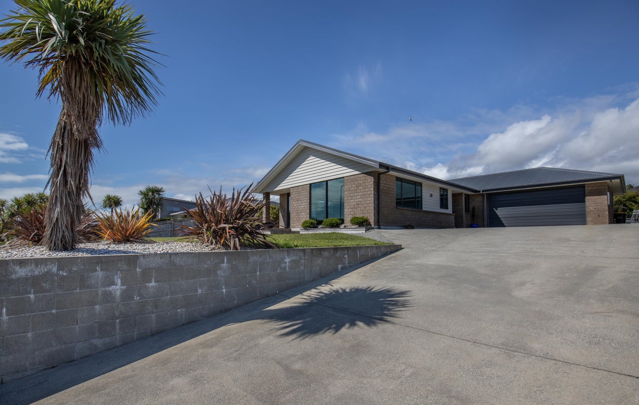 2 Karoro Place, Karoro, Greymouth - Carousel 1