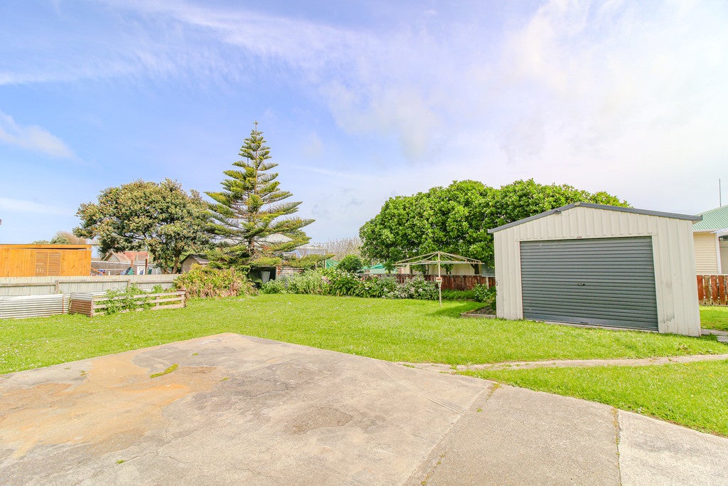 14 Manuka Street, Castlecliff, Whanganui - Carousel 2
