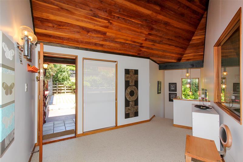 319 Mangorei Road, Merrilands, New Plymouth - Carousel 20