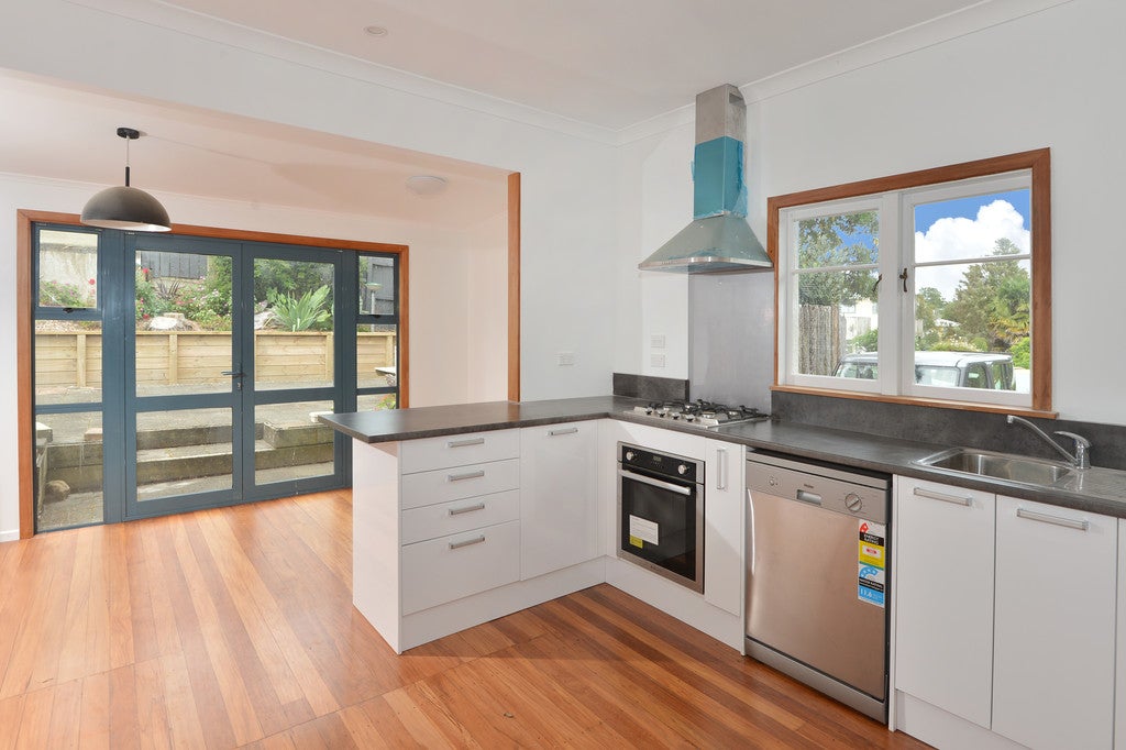 1 Charles Street, Kamo, Whangarei - Carousel 2