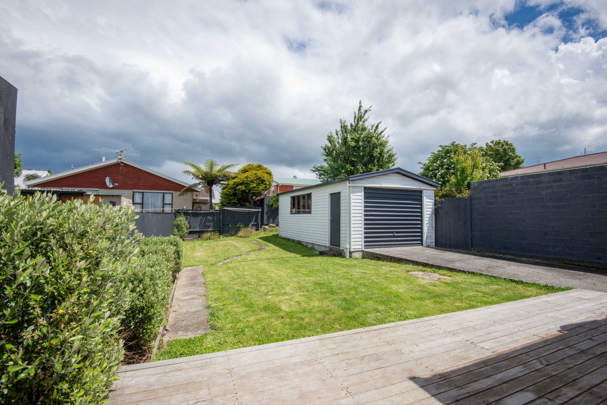 35 Baker Street, Caversham, Dunedin - Carousel 13