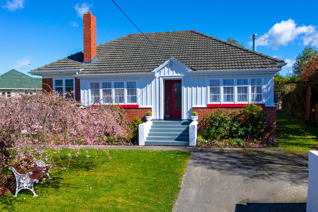 8 Angland Avenue, Kensington, Timaru - Carousel 1