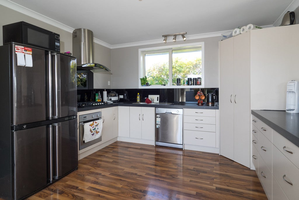 100 Thomson Street, Tinwald, Ashburton - Carousel 2