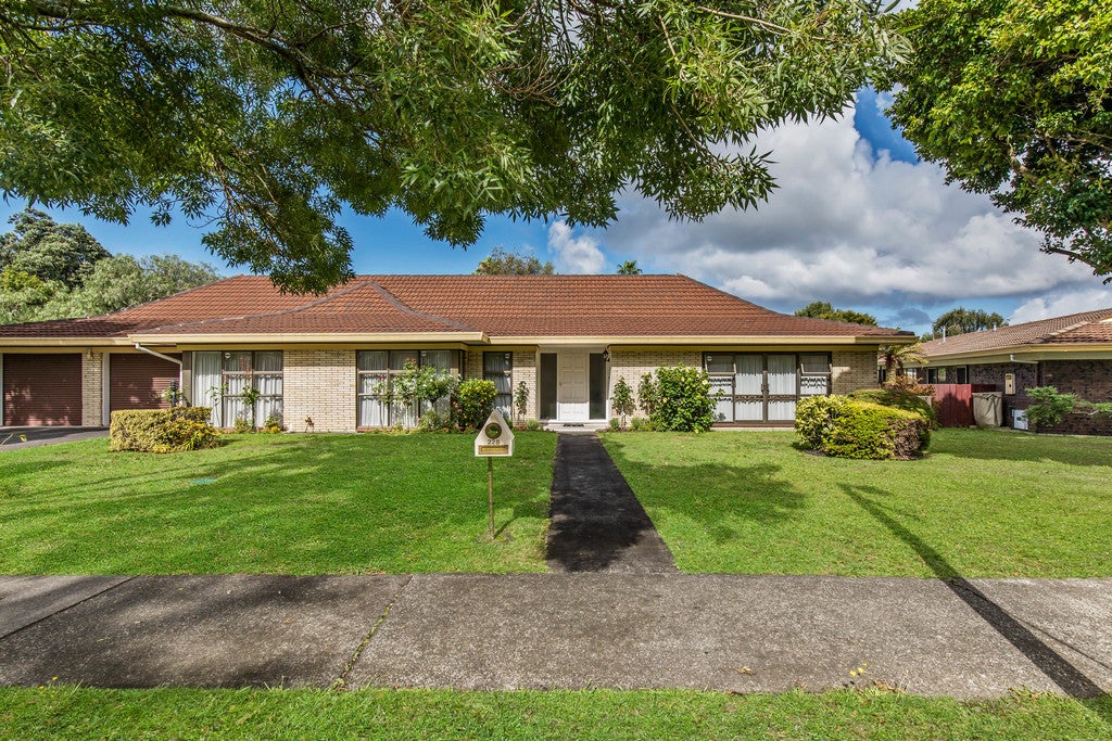 228 Walter Strevens Drive, Conifer Grove, Takanini - Carousel 17