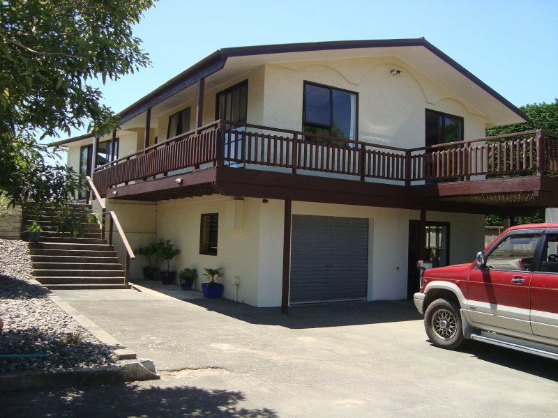 4 Frimley Terrace, Waikanae Beach, Waikanae - Carousel 1