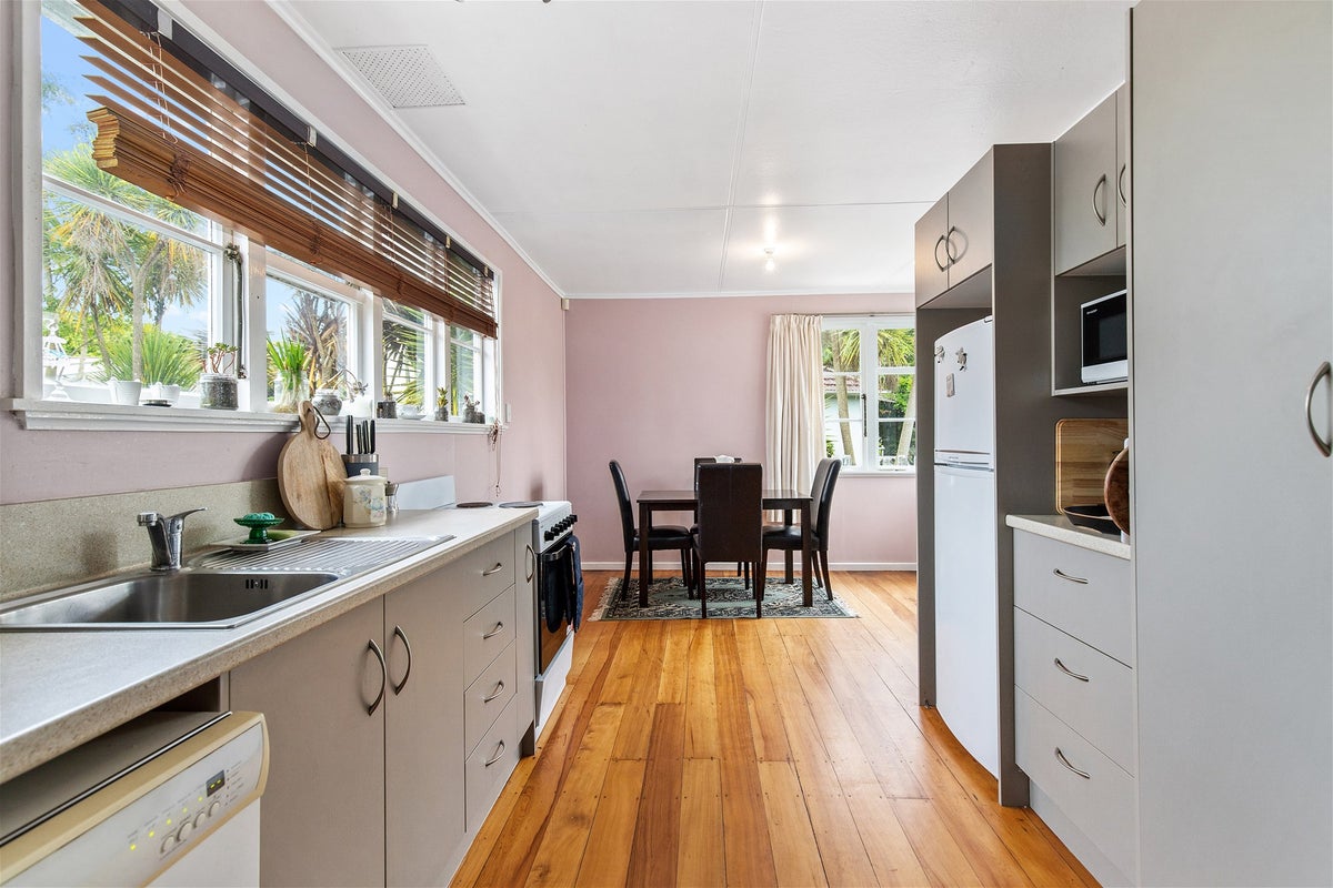 76 Fairfield Road, Fairfield, Hamilton - Carousel 2