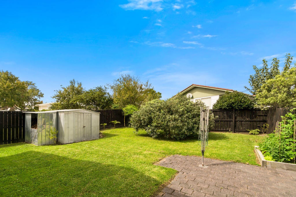 2/23 Mildmay Road, Henderson, Auckland - Carousel 12