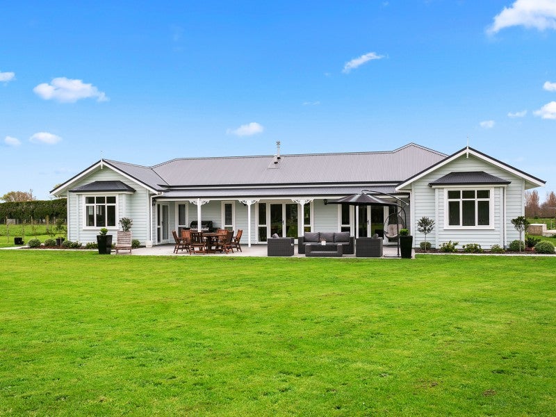 210B Pickering Road, Cambridge - Carousel 1