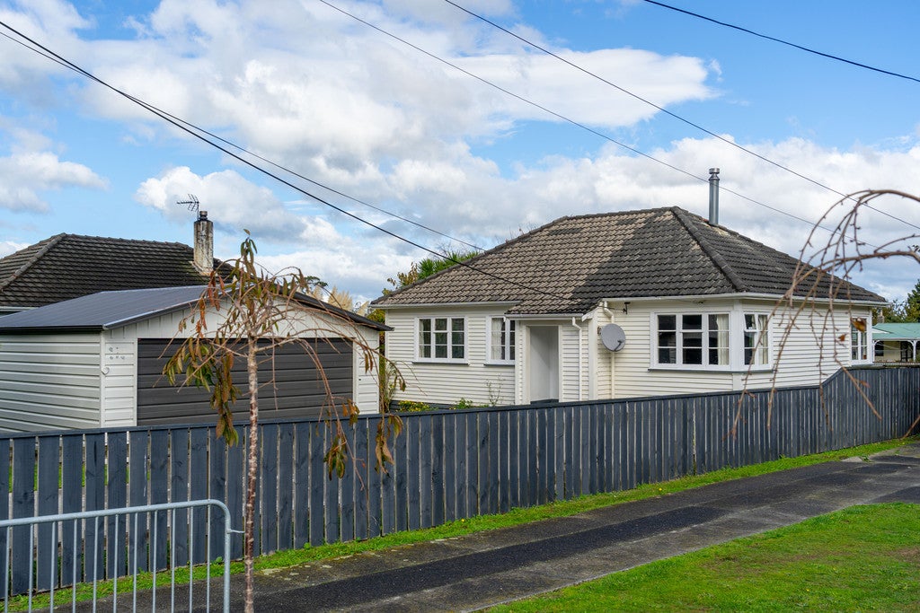 14 Fox Street, Featherston, Featherston - Carousel 13